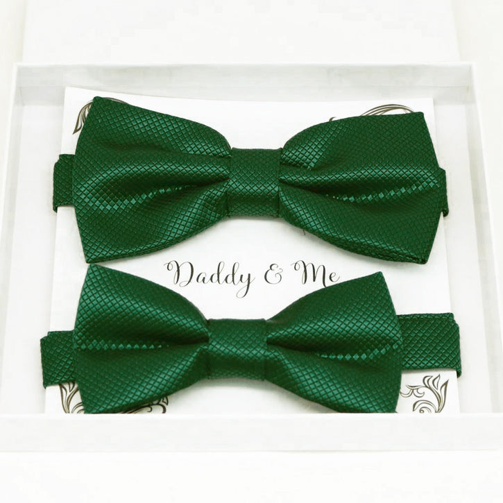 Jolly green Bow tie set for daddy and son, Daddy and me gift set, Grandpa and me, Green Kids Toddler bow Handmade Adjustable pre tied bow